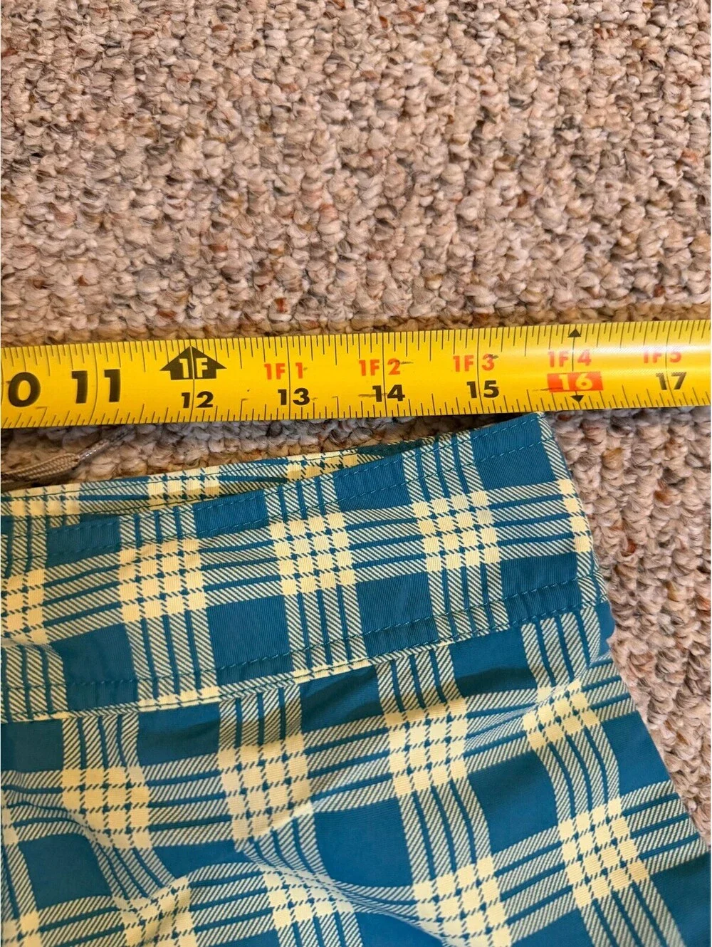 Patagonia mens plaid long board swim trunk shorts Sz 31